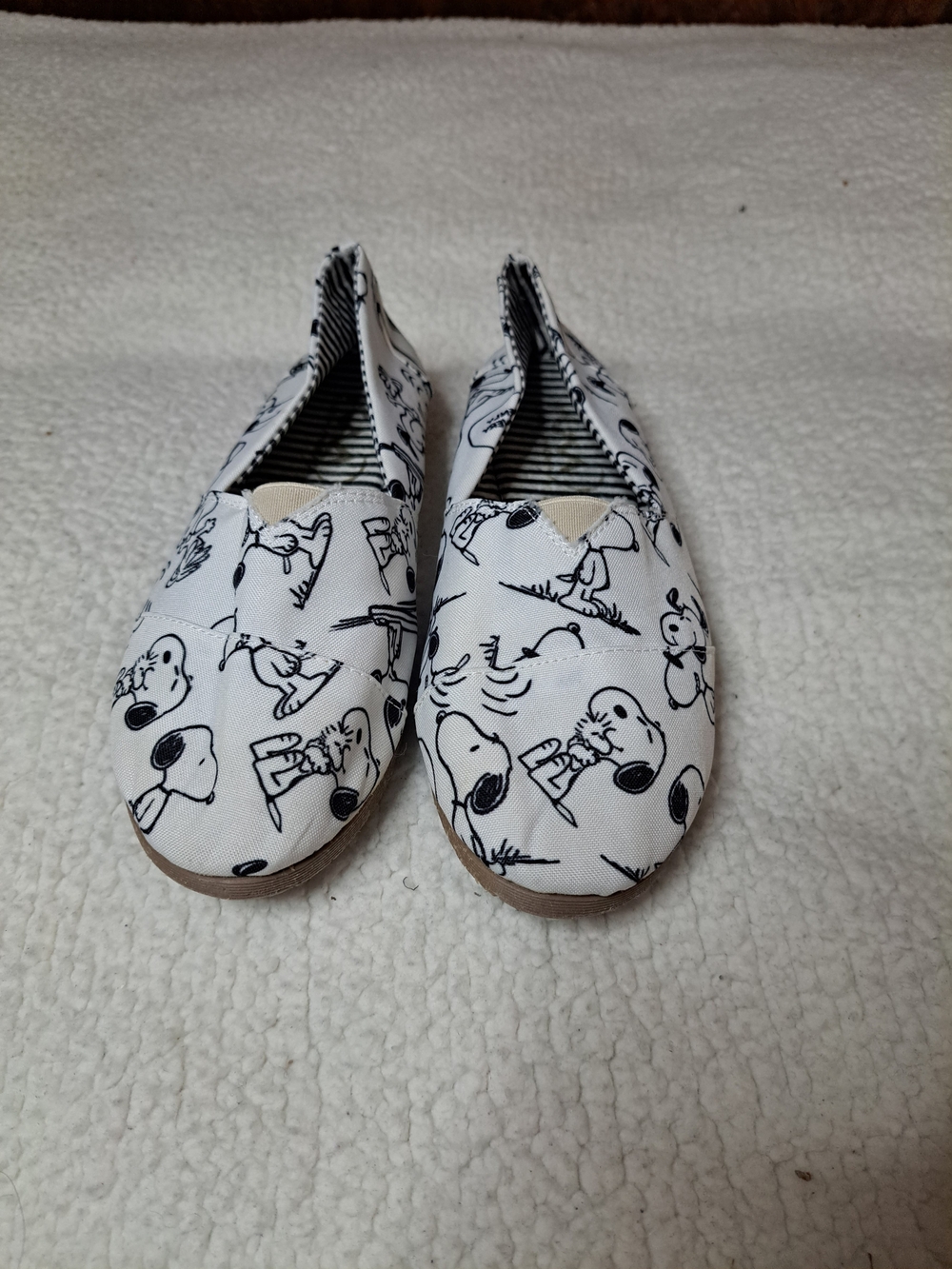 Kids White Snoopy Print Slip-On One-Piece Footies